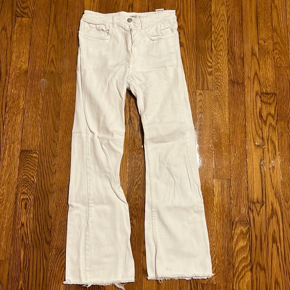 Brandy Melville cropped flare white jeans